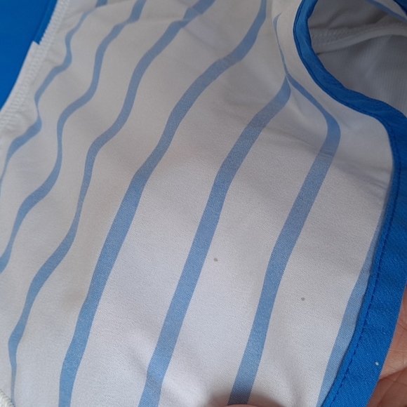 Lululemon shorts - Picture 7 of 9